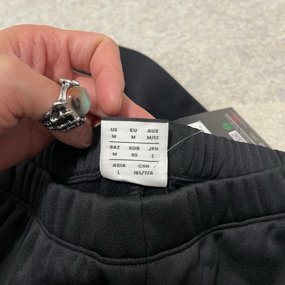 NWT Women’s Medium (30” X 30”) New Balance Relentless Performance Fleece Pants - Picture 10 of 13